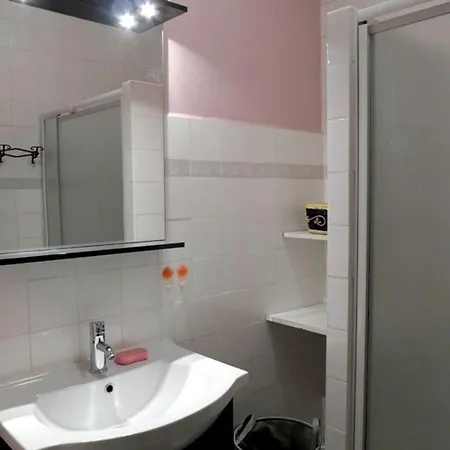 Independant, 2 Ch, Proche A5, Jardin Clos, Garage - Fr-1-611-111 Holiday home *